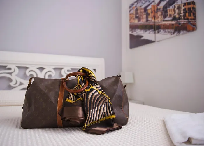 Апартаменты Italianflat - Theater Flat, Free Parking