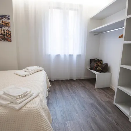 Italianflat - Theater Flat, Free Parking Apartment *