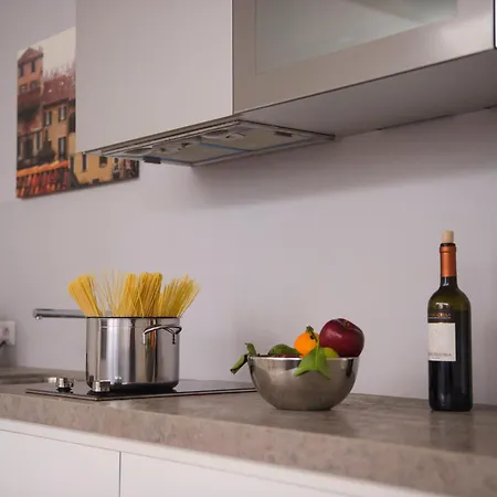 Italianflat - Theater Flat, Free Parking Apartment *